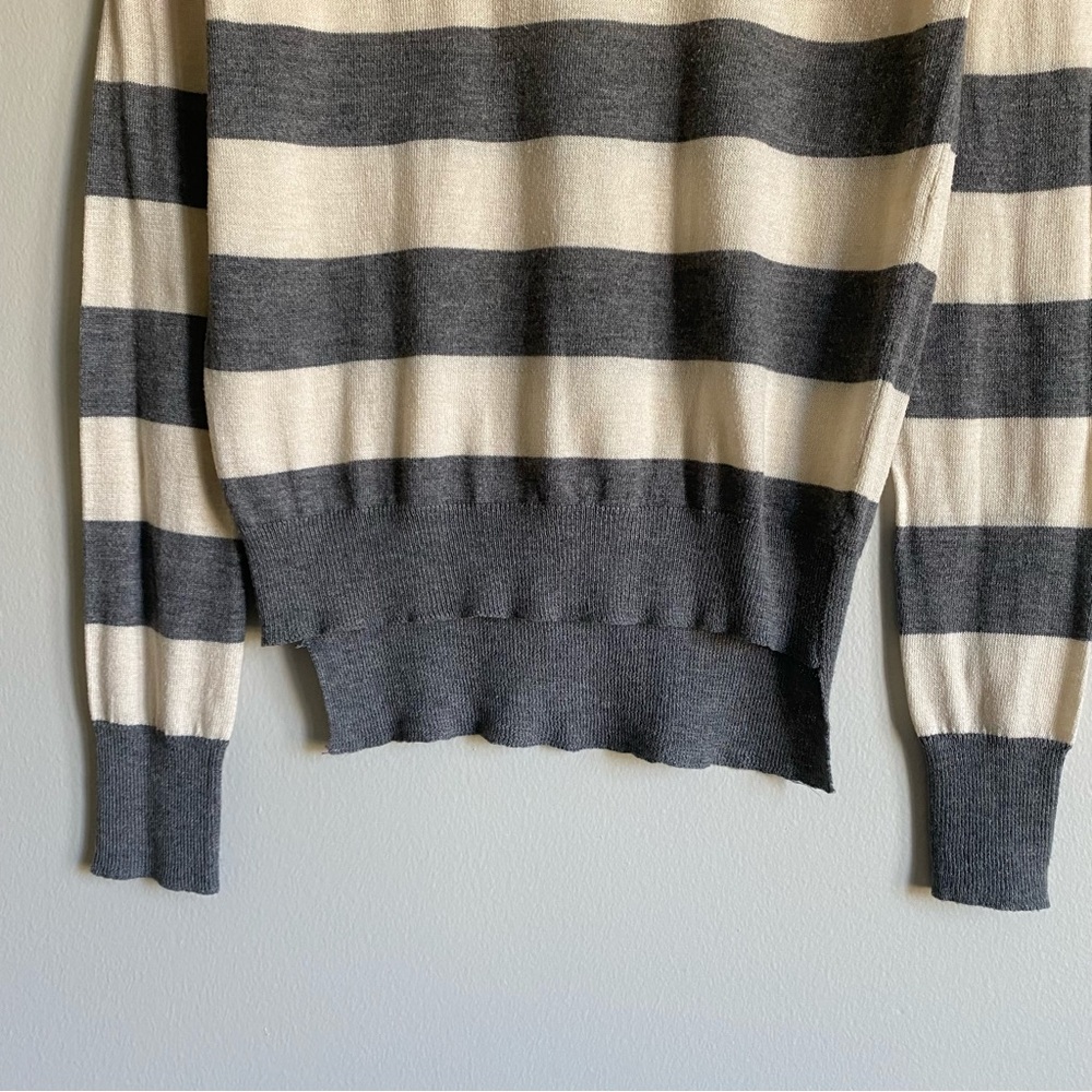 Color Block Sweater - Picture 5 of 6